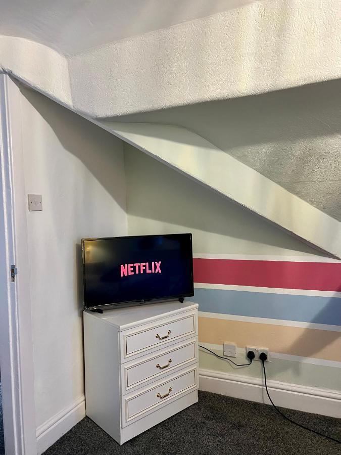 Quirky Attic Blackpool Ngoại thất bức ảnh