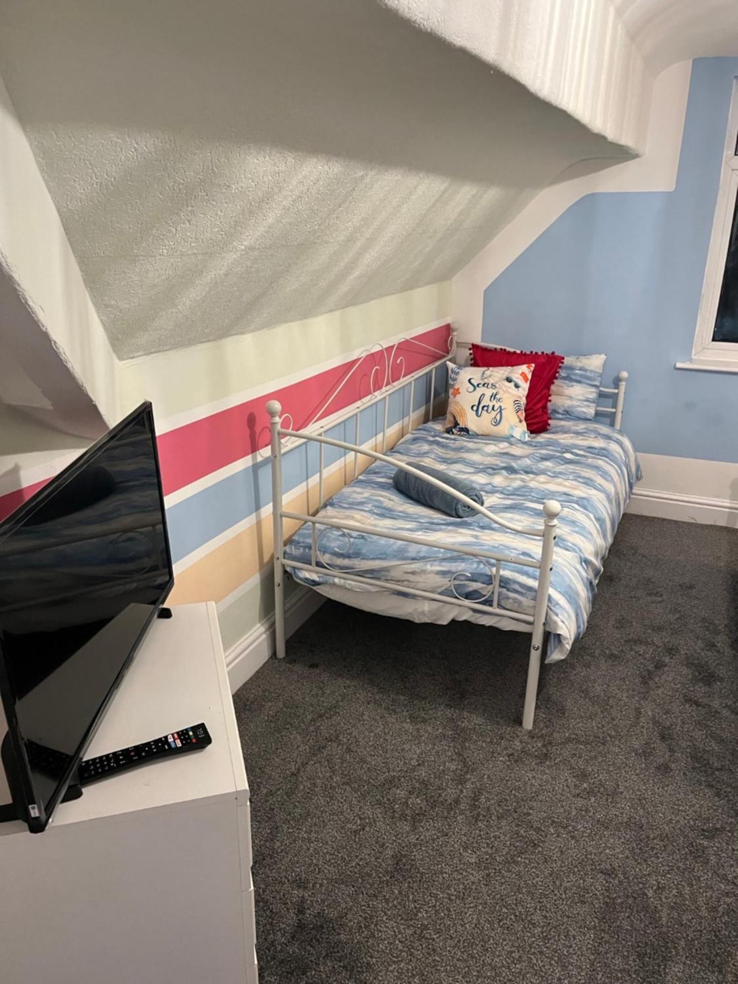 Quirky Attic Blackpool Ngoại thất bức ảnh